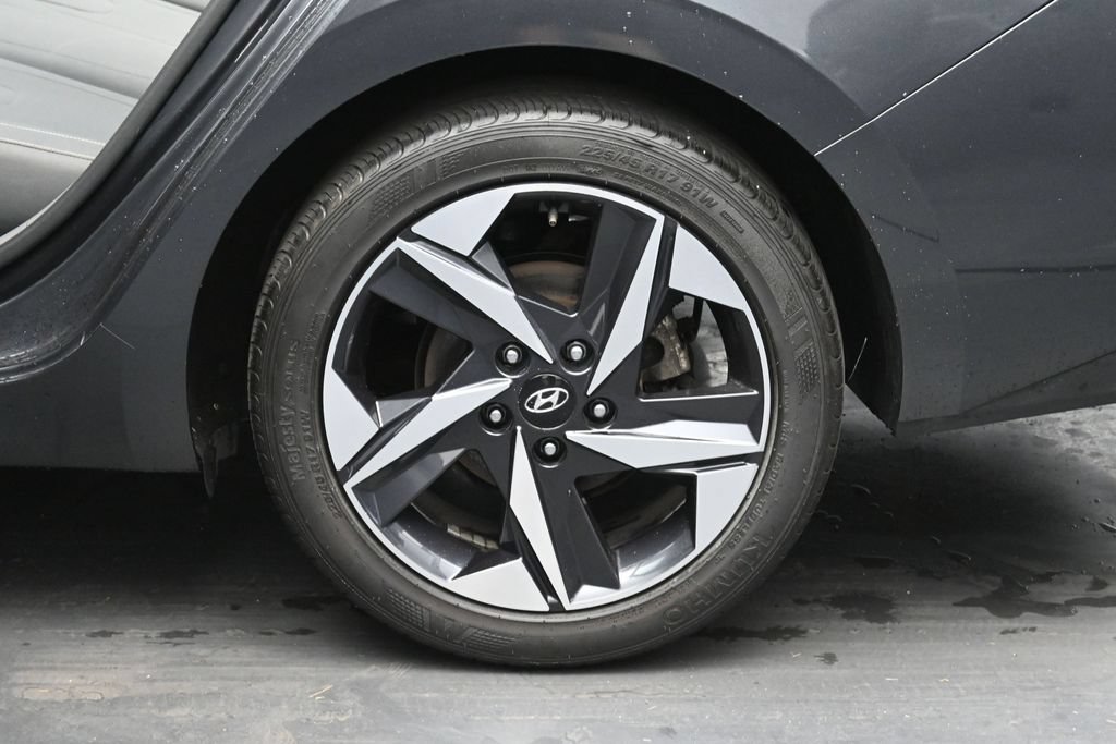 Used 2023 Hyundai Elantra SEL w/ Convenience Package FWD image 29