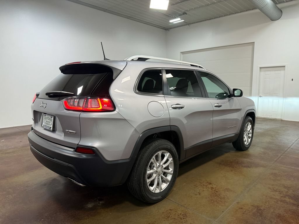 Used 2019 Jeep Cherokee Latitude w/ Comfort & Convenience Group AWD/4WD image 34