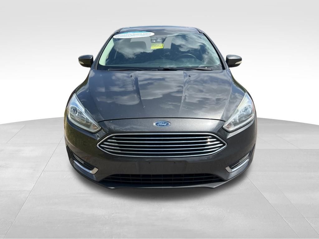 Used 2018 Ford Focus Titanium w/ Titanium Technology Package image 3