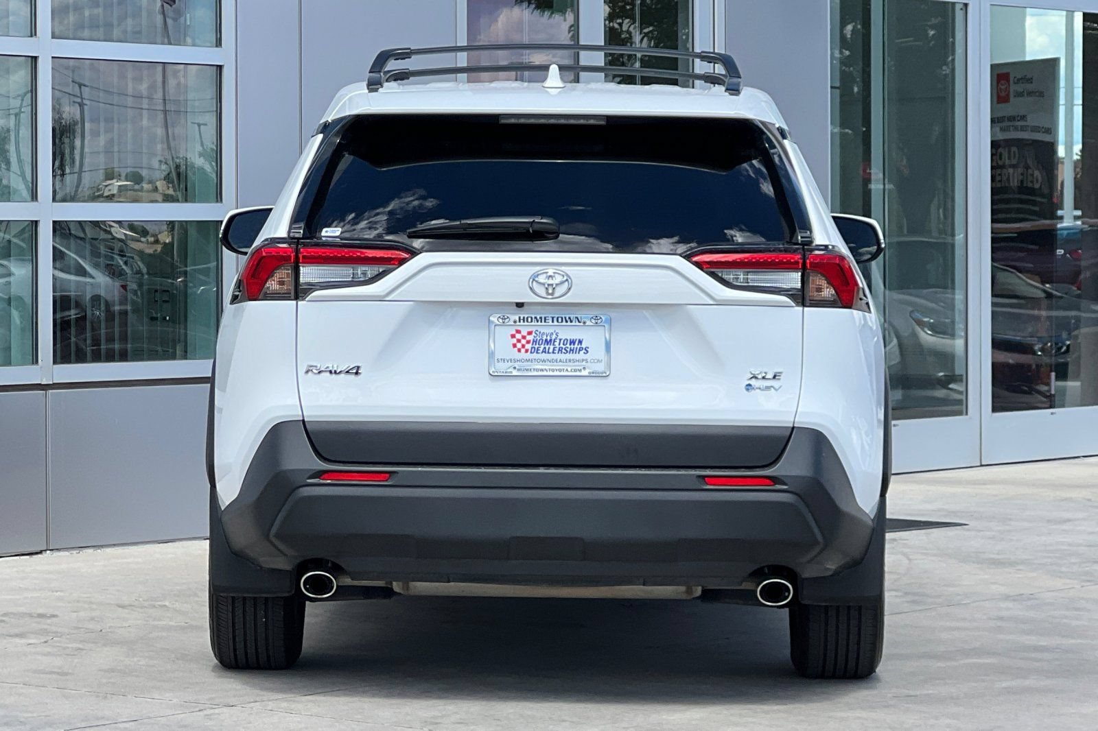 Used 2025 Toyota RAV4 XLE AWD/4WD image 5
