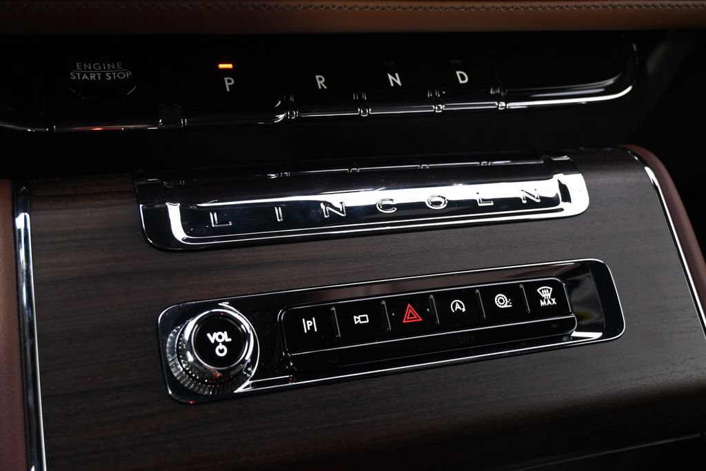 New 2026 Lincoln Aviator Reserve w/ Jet Appearance Package AWD/4WD image 31