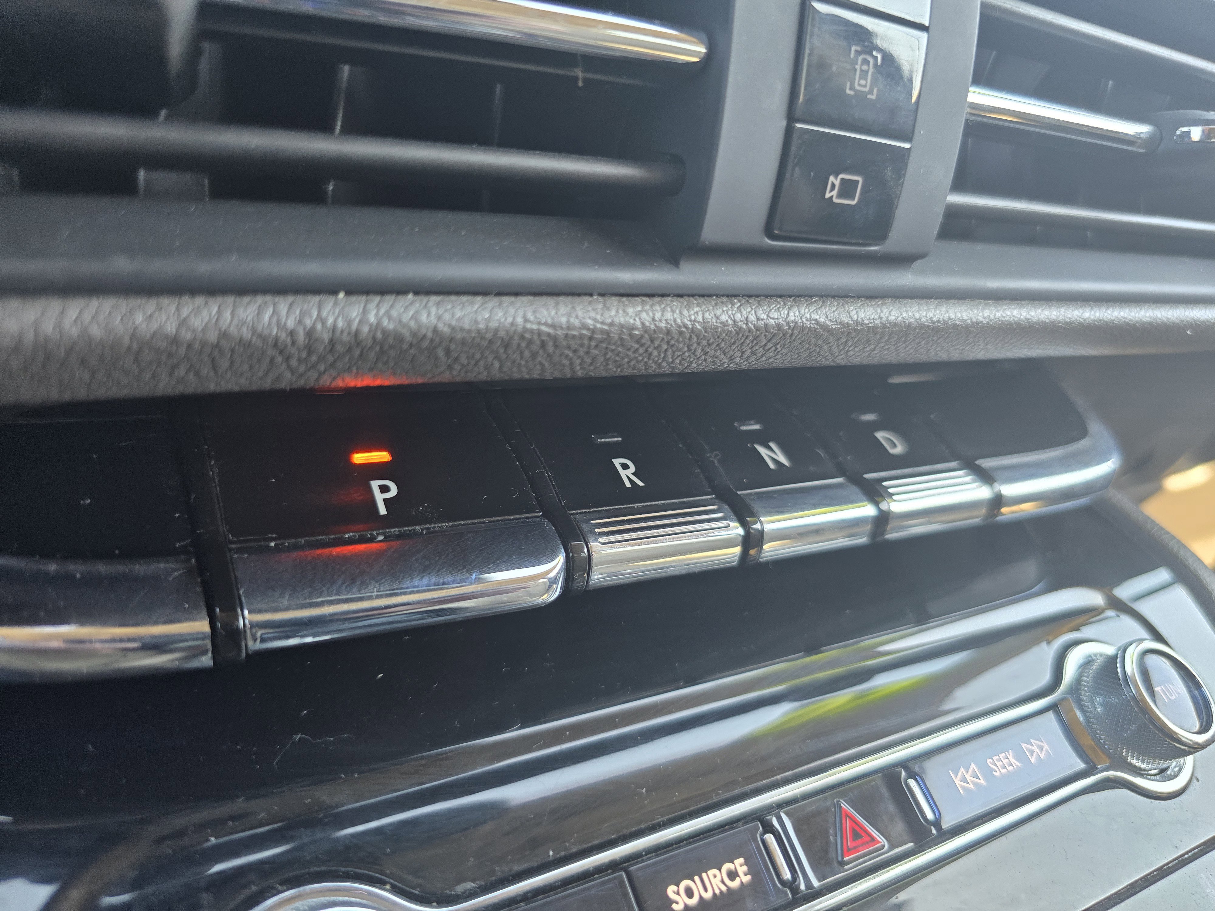 Used 2020 Lincoln Corsair Reserve w/ Elements Package AWD/4WD image 25