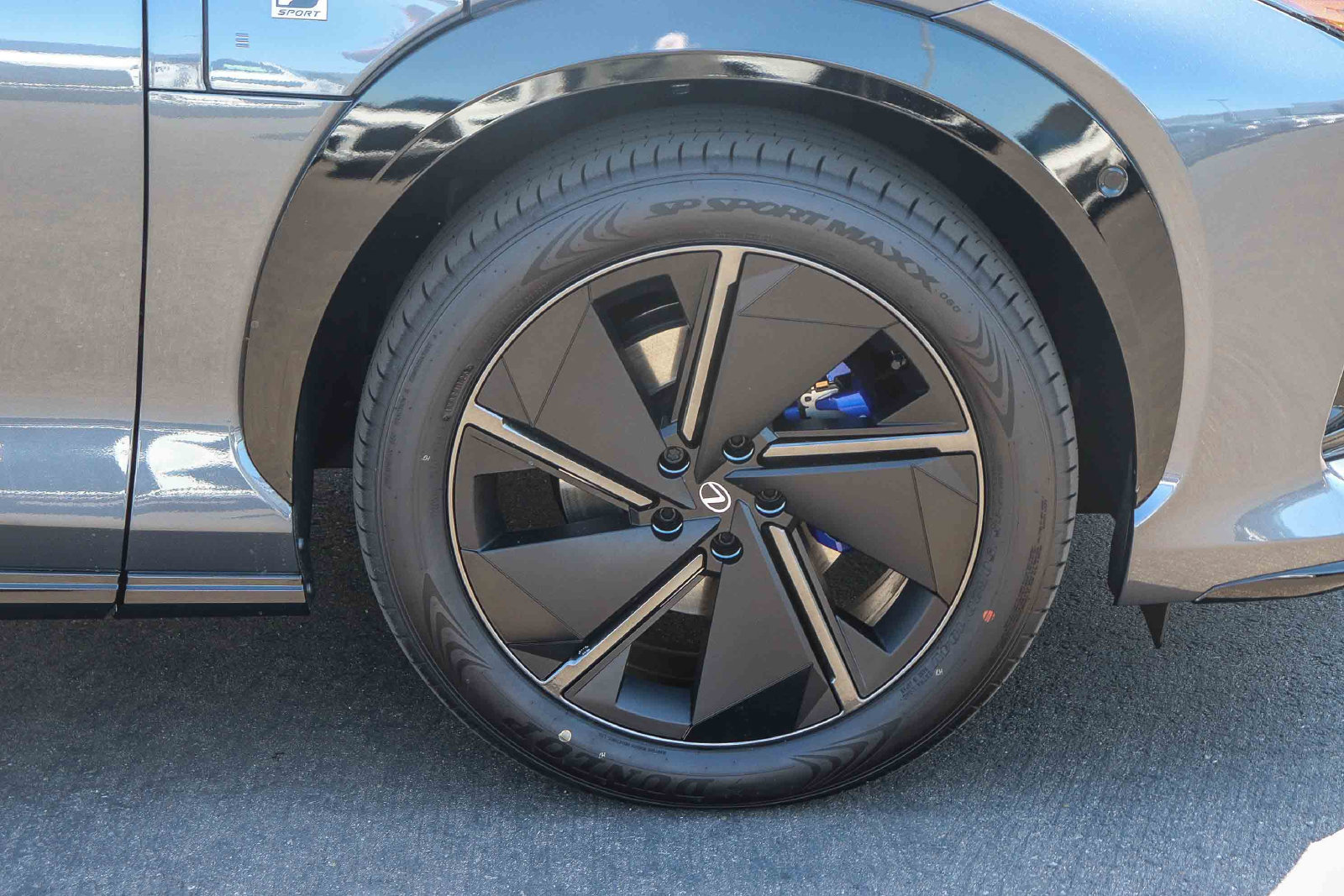 New 2026 Lexus RZ 450e AWD w/ Luxury Package image 10