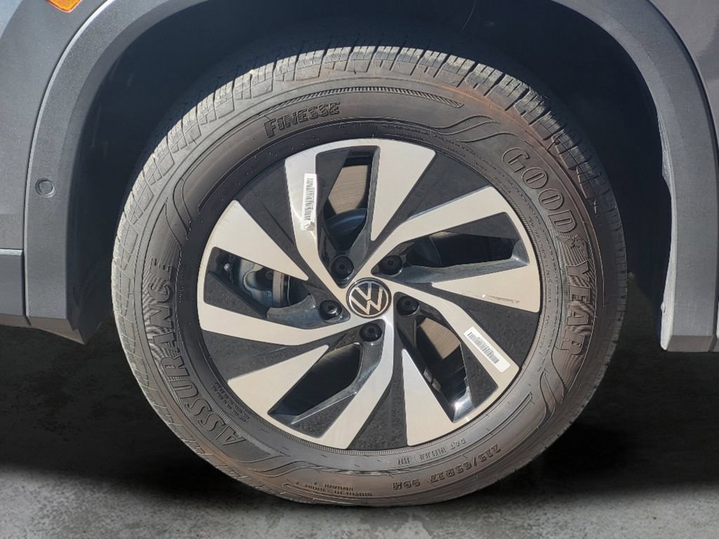 New 2025 Volkswagen Tiguan S AWD/4WD image 21