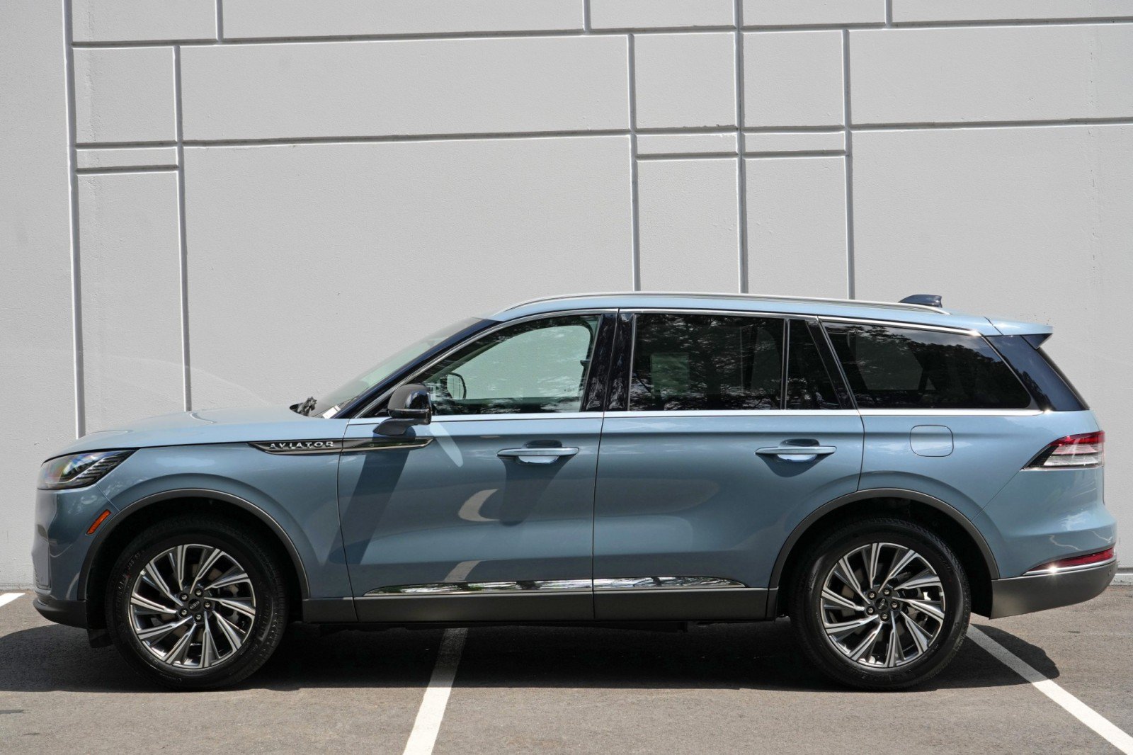 Used 2026 Lincoln Aviator AWD image 51