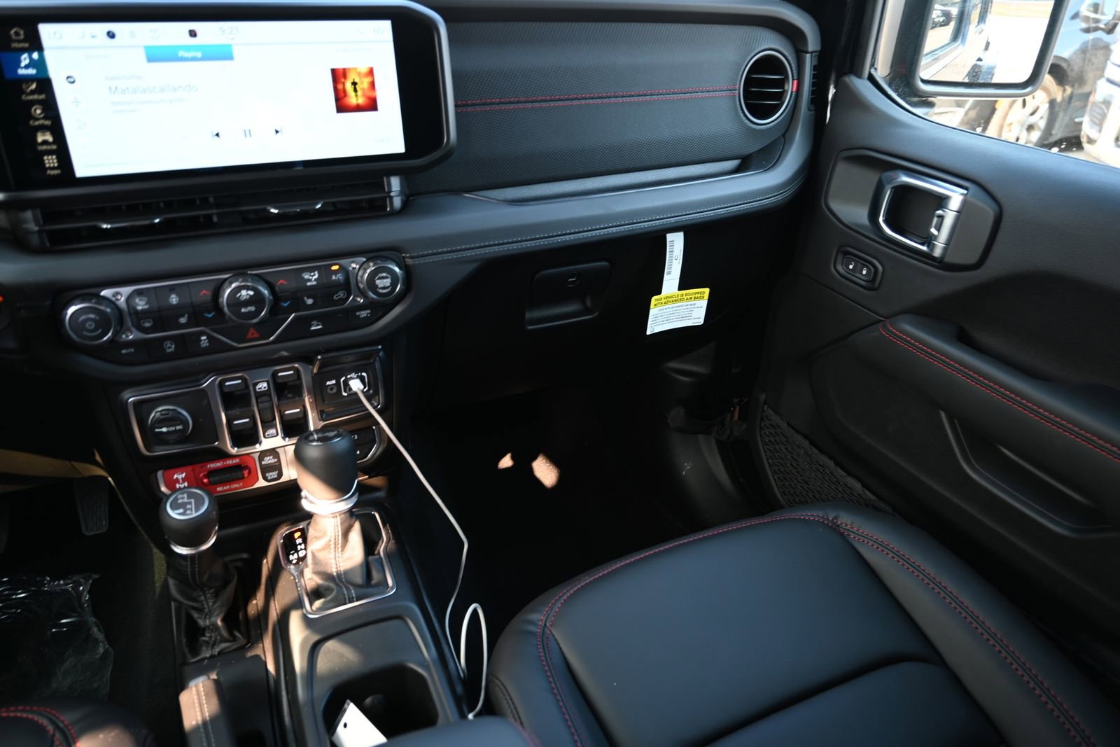 New 2026 Jeep Wrangler Unlimited Rubicon AWD/4WD image 16