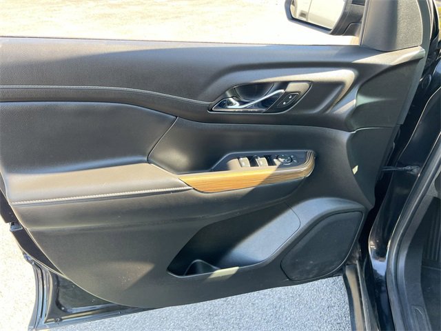 Used 2021 GMC Acadia SLE image 21