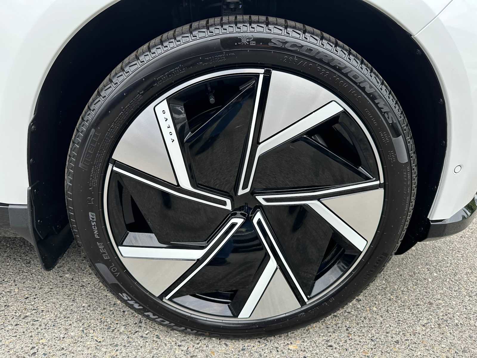 New 2025 Volvo EX90 Ultra image 9