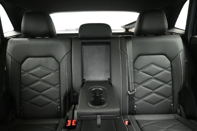 New 2026 Volkswagen Atlas Cross Sport SE AWD/4WD image 37