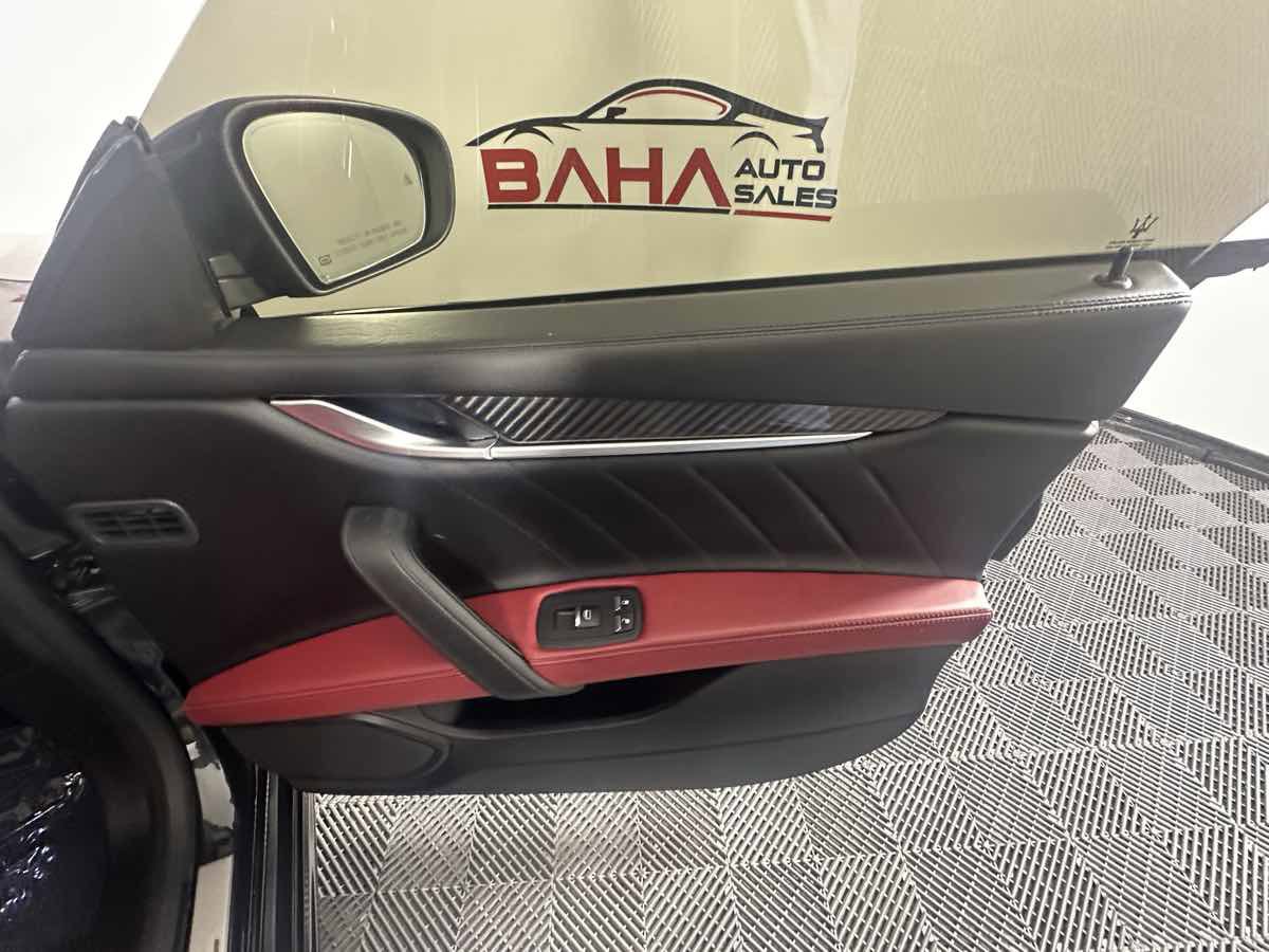 Used 2023 Maserati Ghibli Modena Q4 image 18