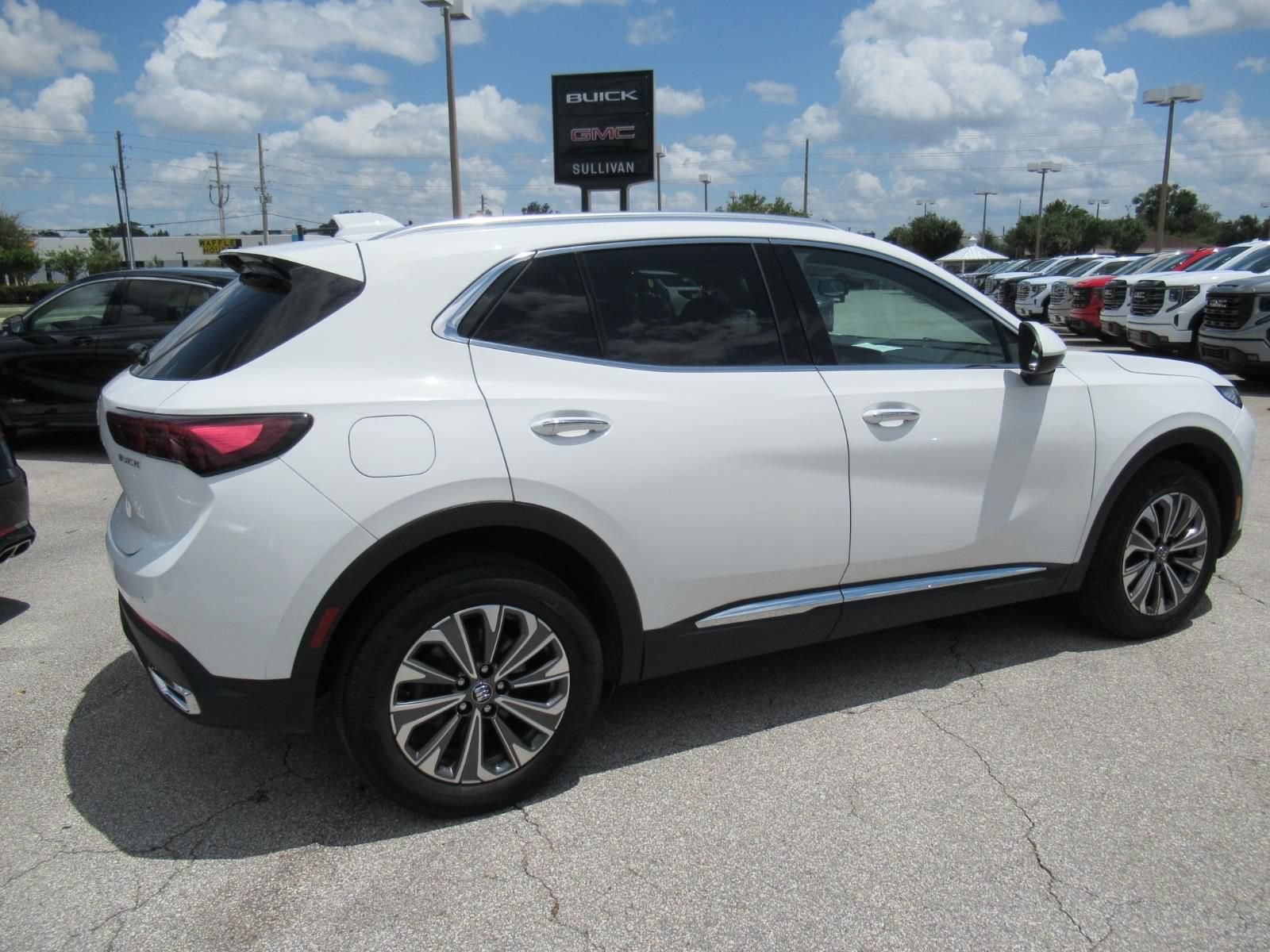 Used 2024 Buick Envision Preferred AWD/4WD image 7