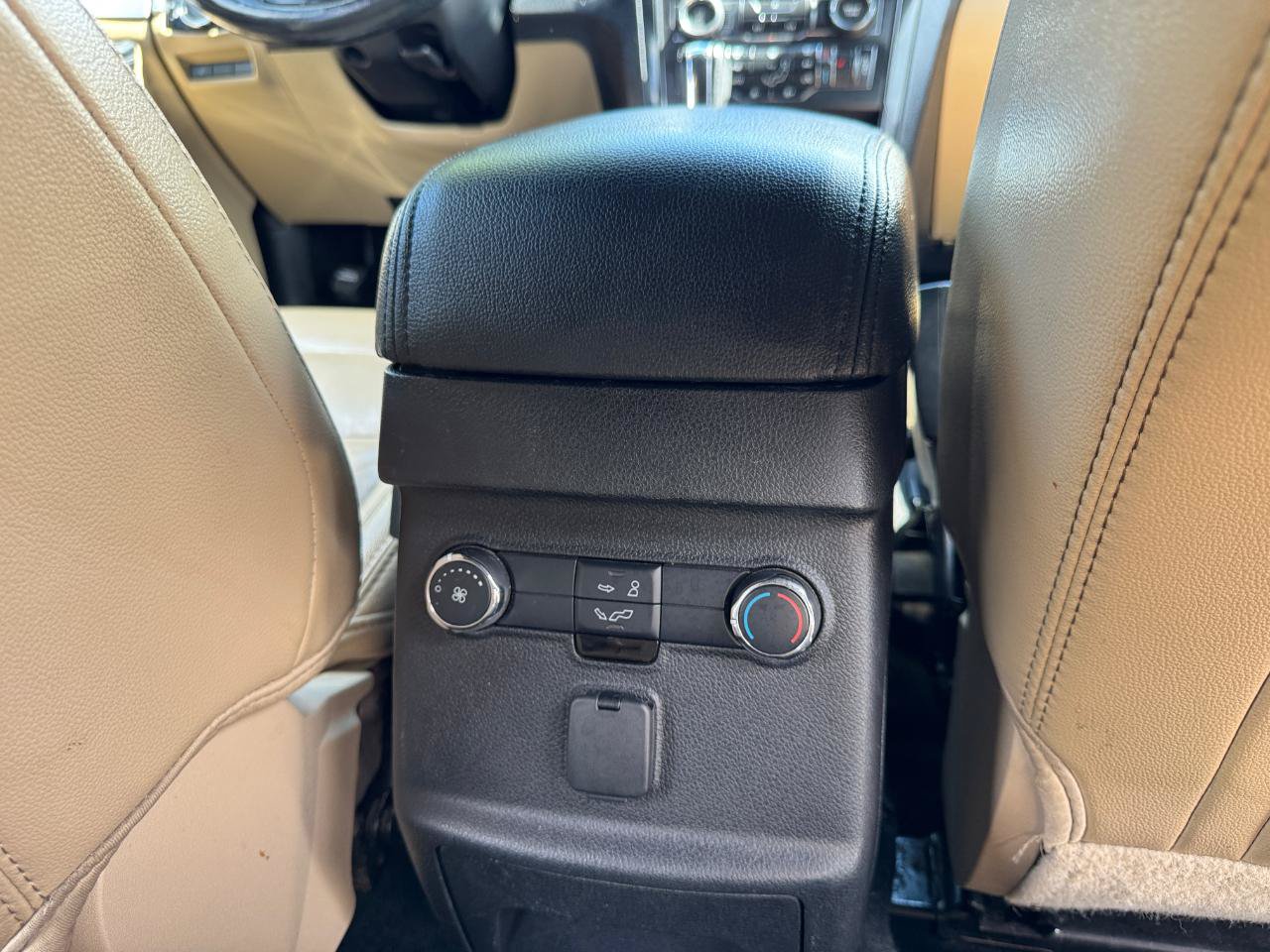 Used 2017 Ford Explorer XLT w/ Equipment Group 202A AWD/4WD image 20