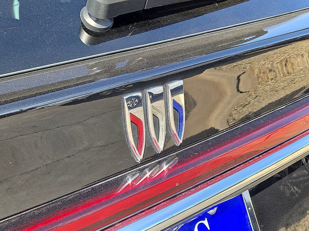 Used 2025 Buick Enclave Preferred image 12