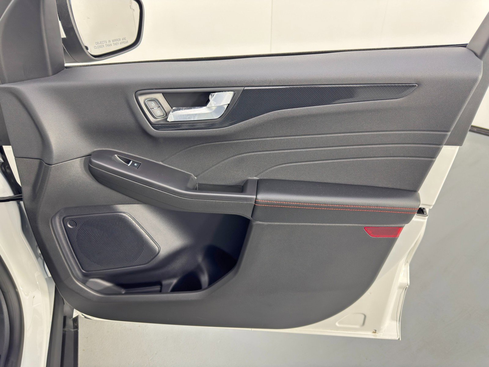 Used 2024 Ford Escape ST-Line Select image 41