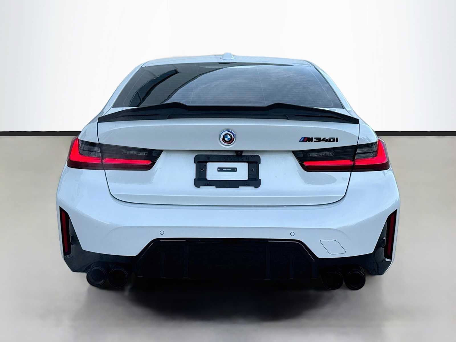 Used 2025 BMW M340i xDrive w/ Premium Package AWD/4WD image 4