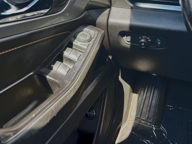Used 2019 Chevrolet Traverse LT AWD/4WD image 36