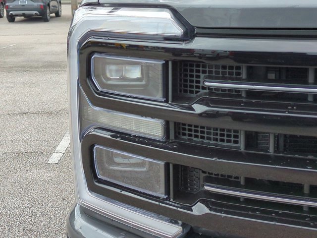 New 2026 Ford F350 4x4 Crew Cab Super Duty image 10