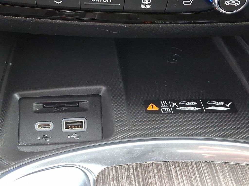 Used 2024 Buick Enclave Avenir w/ Avenir Technology Package image 26