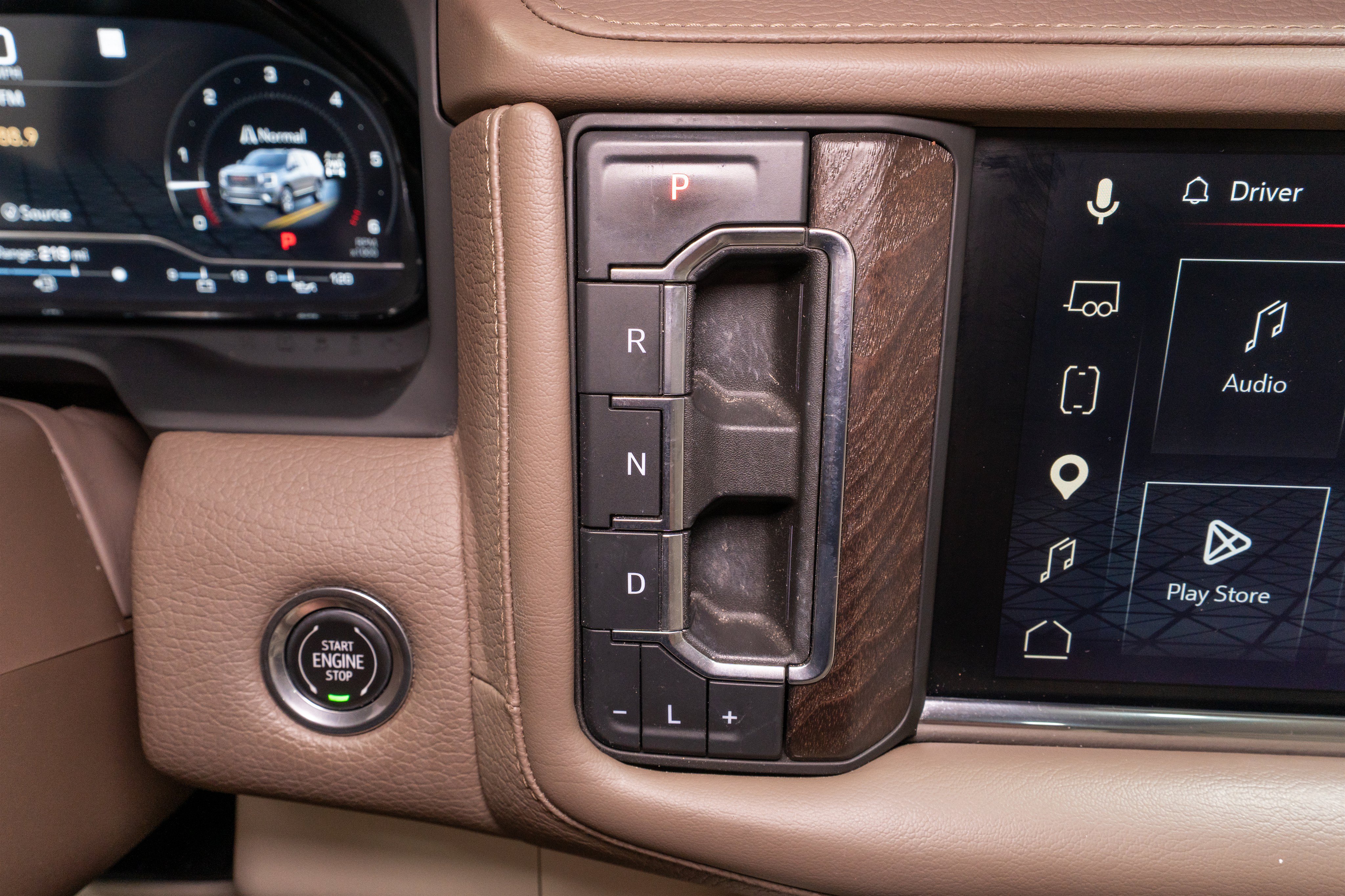 Used 2023 GMC Yukon Denali AWD/4WD image 26
