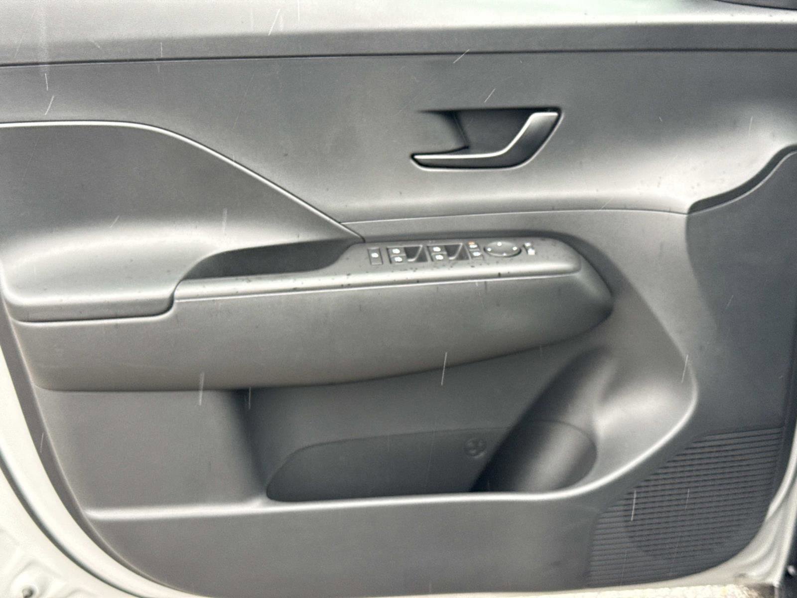 Certified 2024 Hyundai Kona SE image 17