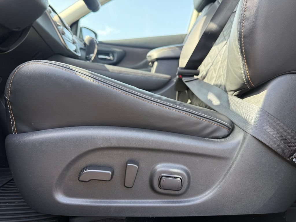 Used 2024 Nissan Murano Platinum AWD/4WD image 9