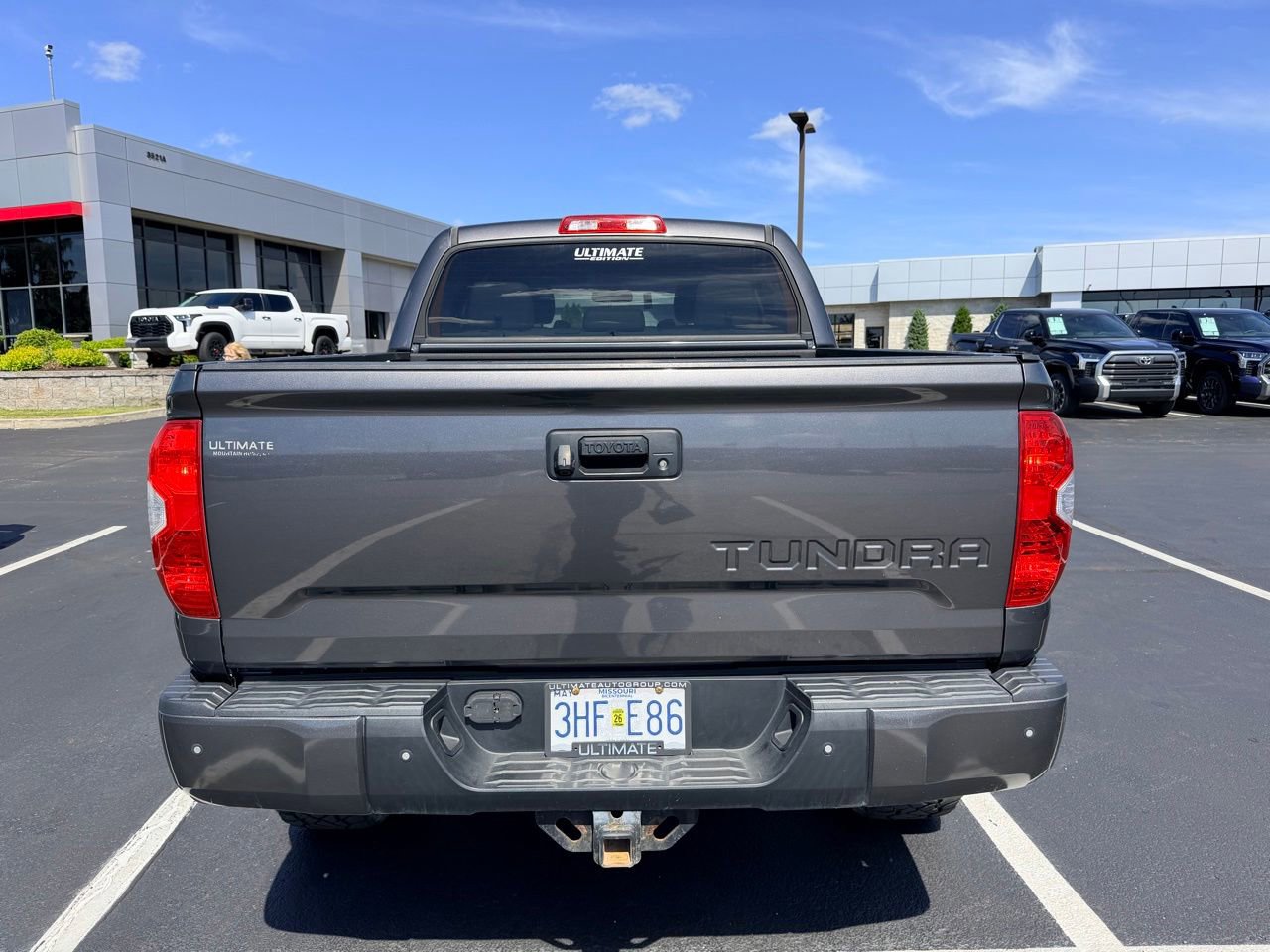 Used 2016 Toyota Tundra SR5 w/ SR5 Upgrade Package AWD/4WD image 6