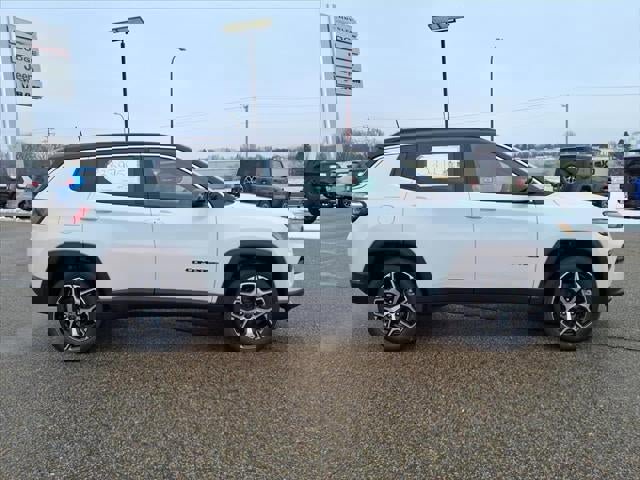 New 2026 Jeep Compass Limited w/ Sun, Sound & Navigation Group image 43