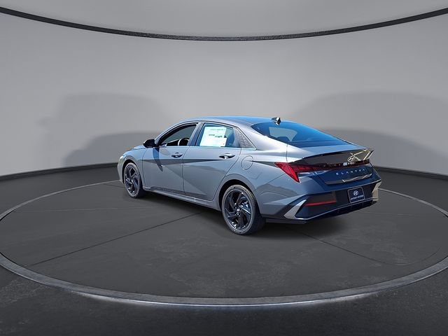 New 2026 Hyundai Elantra SEL Sport Premium FWD image 7