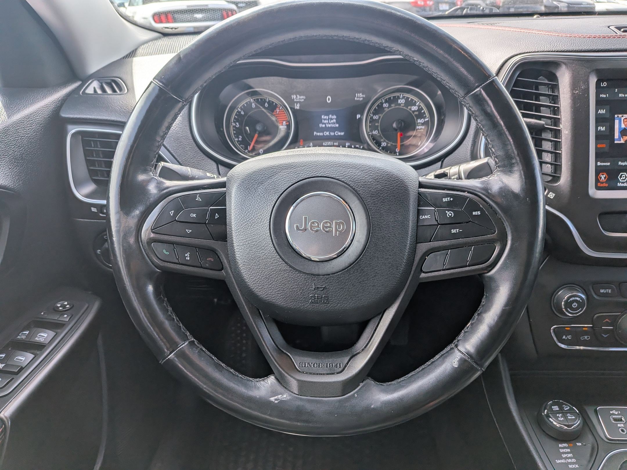 Used 2021 Jeep Cherokee Trailhawk image 16