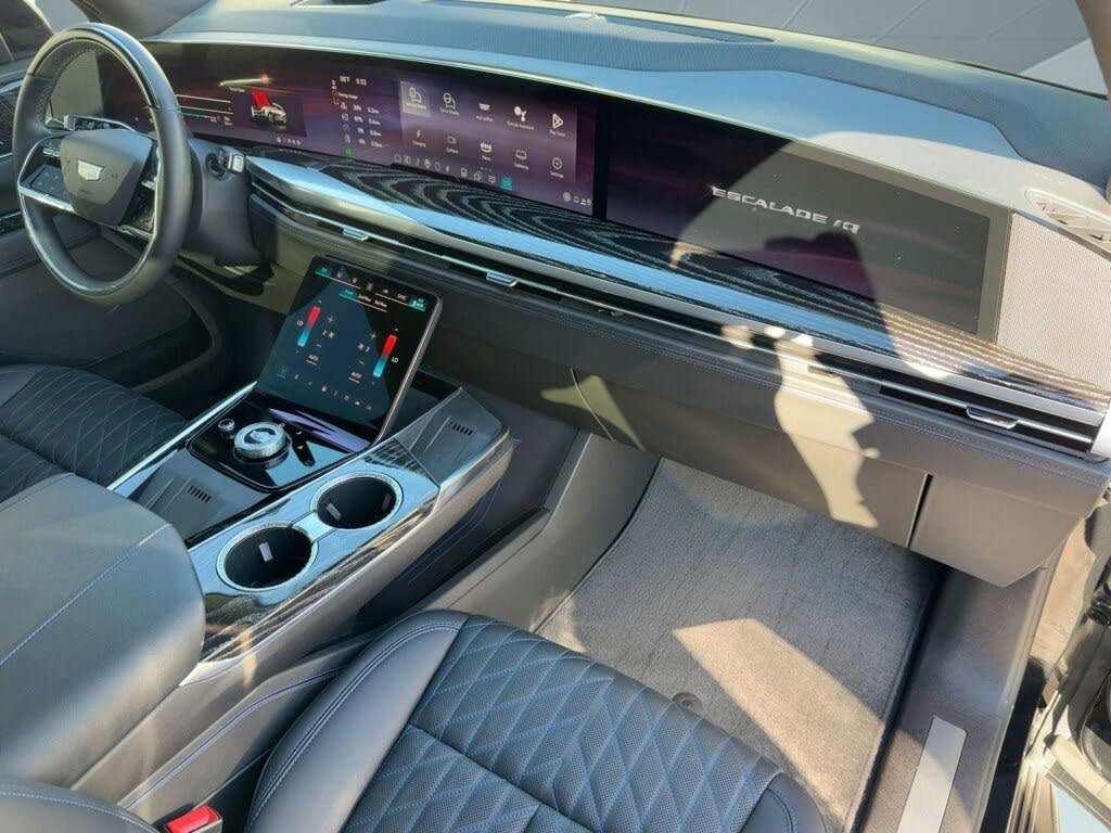 Used 2025 Cadillac Escalade IQ Sport 1 image 12