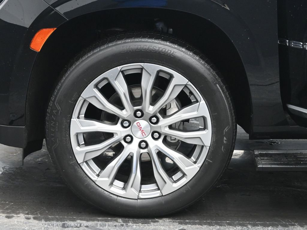 Used 2023 GMC Yukon Denali w/ Denali Reserve Package image 36