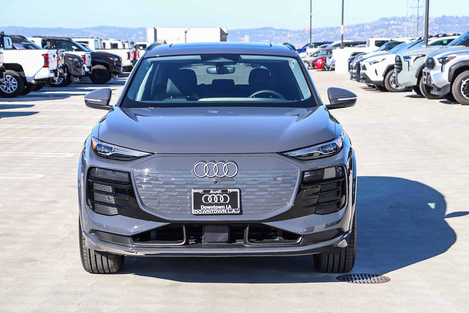 Used 2025 Audi Q6 e-tron Premium w/ Convenience Package image 2