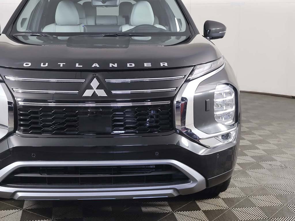 New 2025 Mitsubishi Outlander AWD image 18