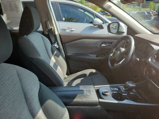 Used 2022 Nissan Rogue SV AWD/4WD image 10