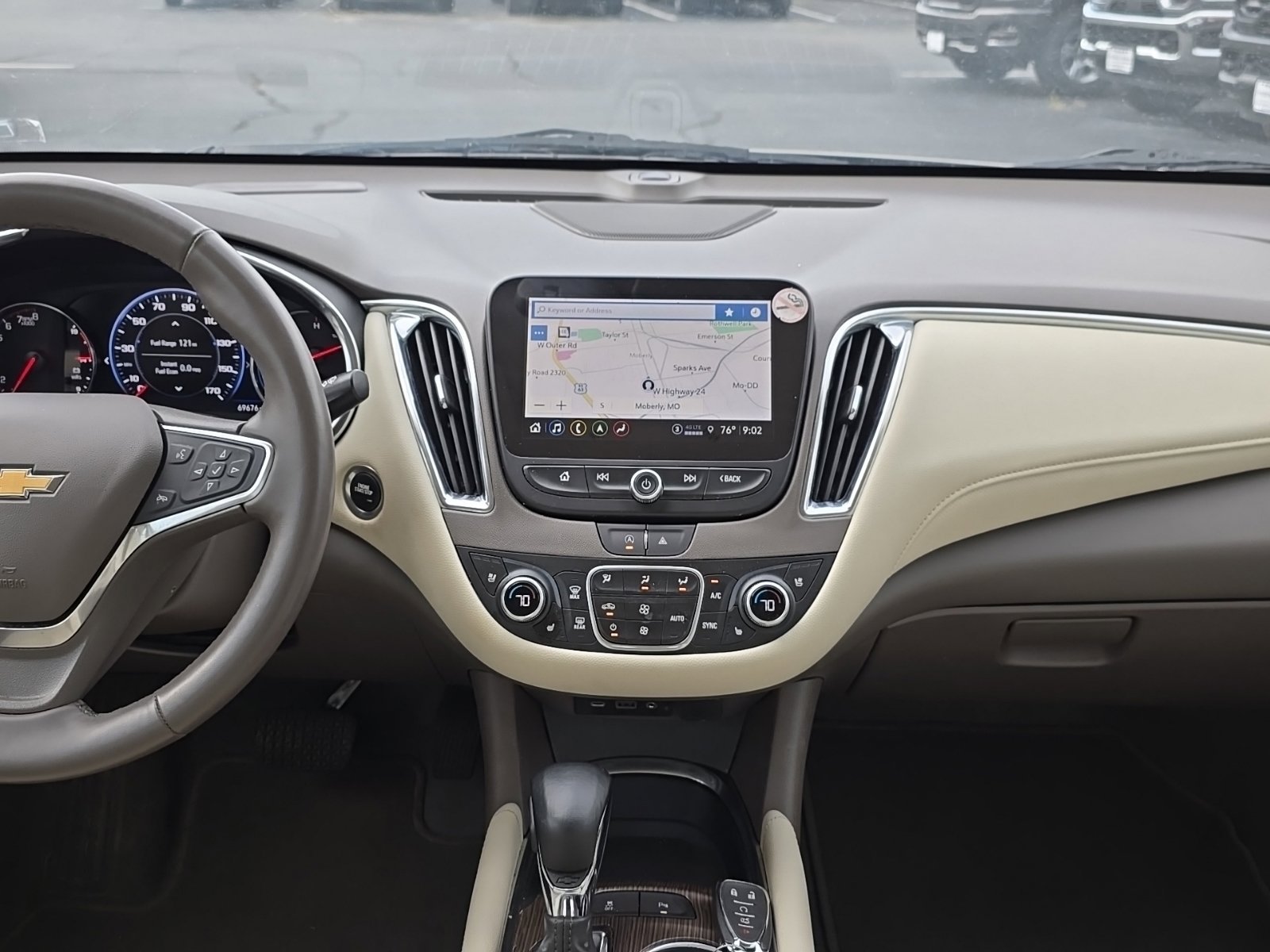 Used 2024 Chevrolet Malibu LT FWD image 17