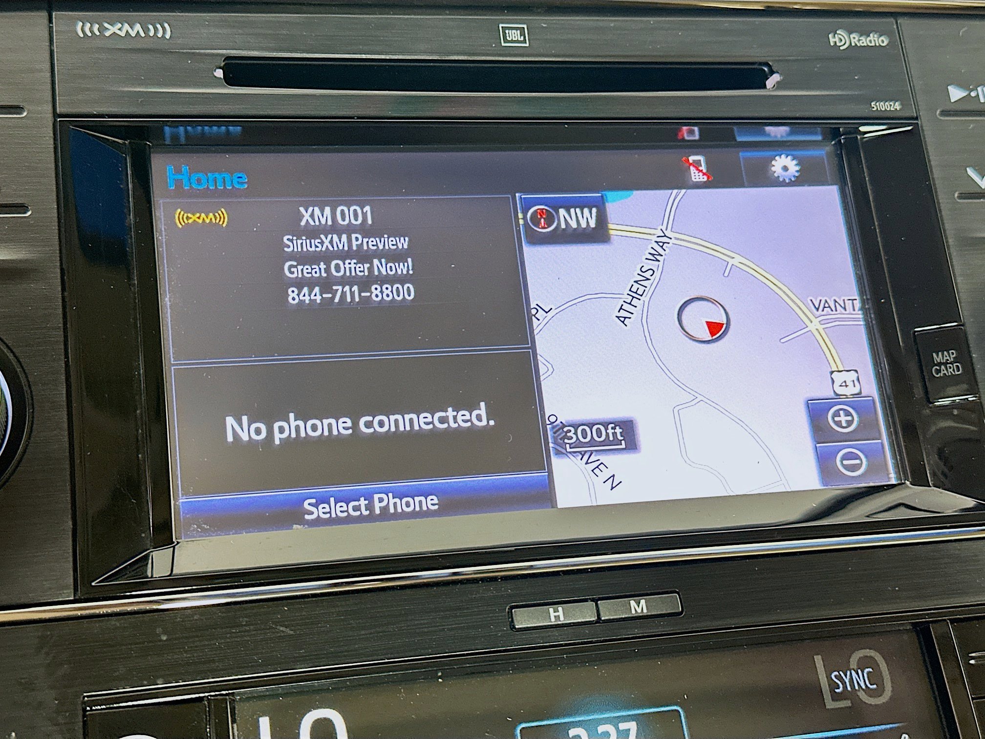 Used 2015 Toyota Avalon Limited w/ Technology Package FWD image 21
