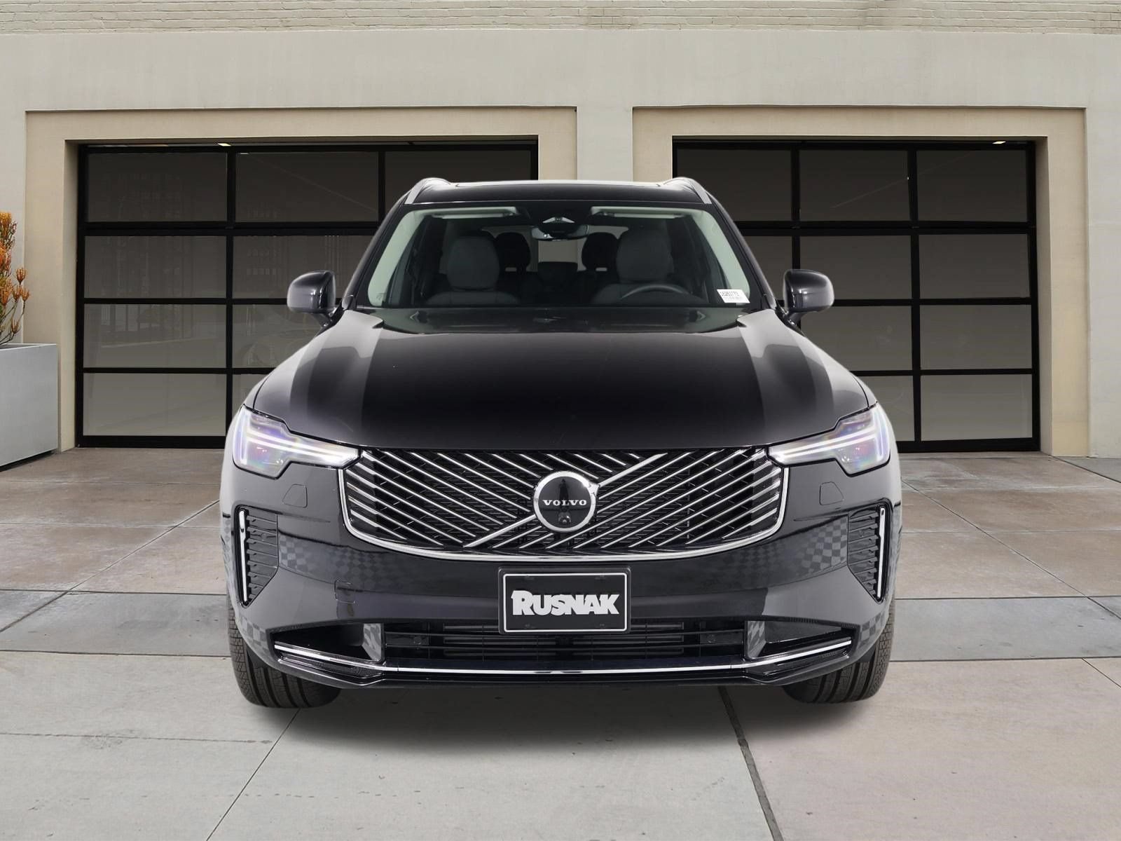 New 2026 Volvo XC90 T8 Plus AWD/4WD image 2