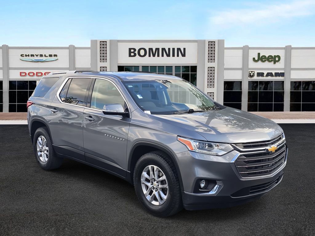Used 2018 Chevrolet Traverse LT image 2