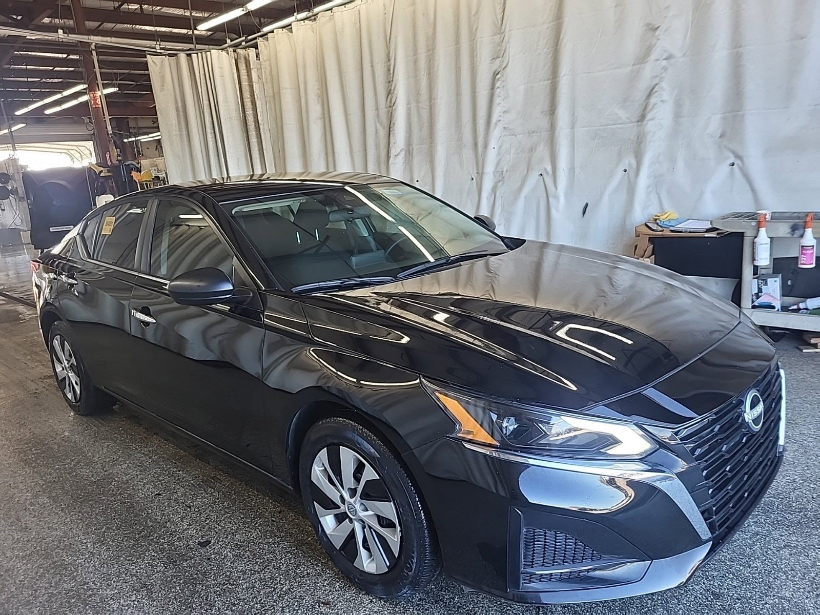 Used 2025 Nissan Altima 2.5 S image 4