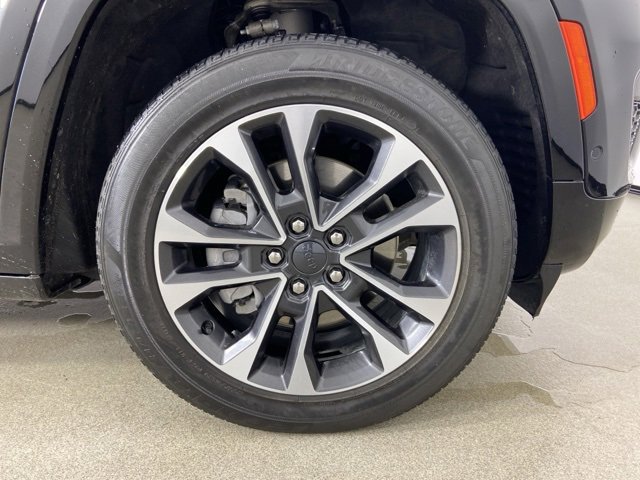 Used 2022 Jeep Grand Cherokee L Overland w/ Luxury Tech Group IV image 16