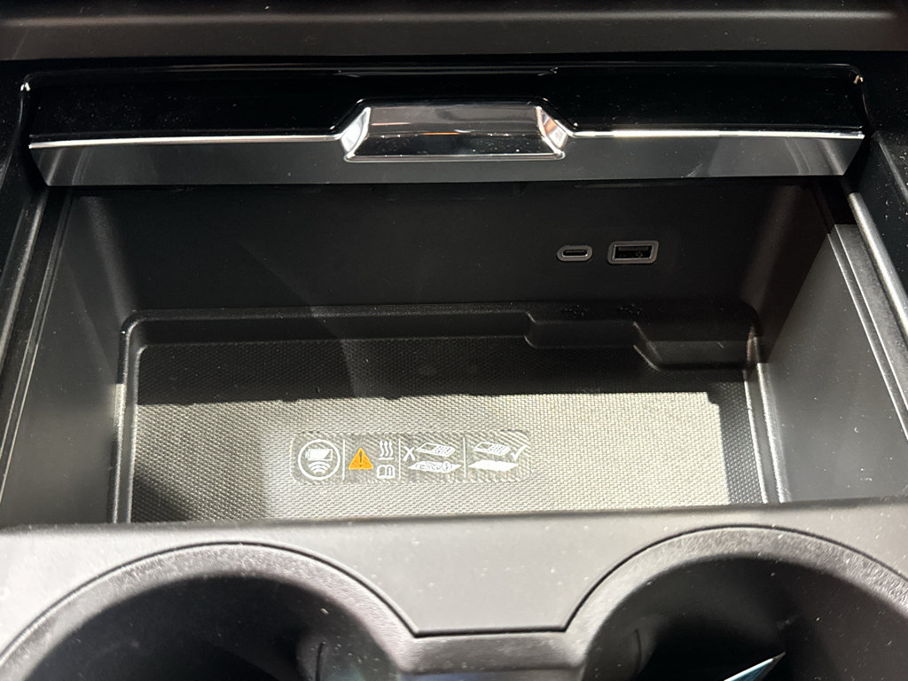 New 2026 GMC Yukon XL Denali w/ LPO, Floor Liner Package AWD/4WD image 35