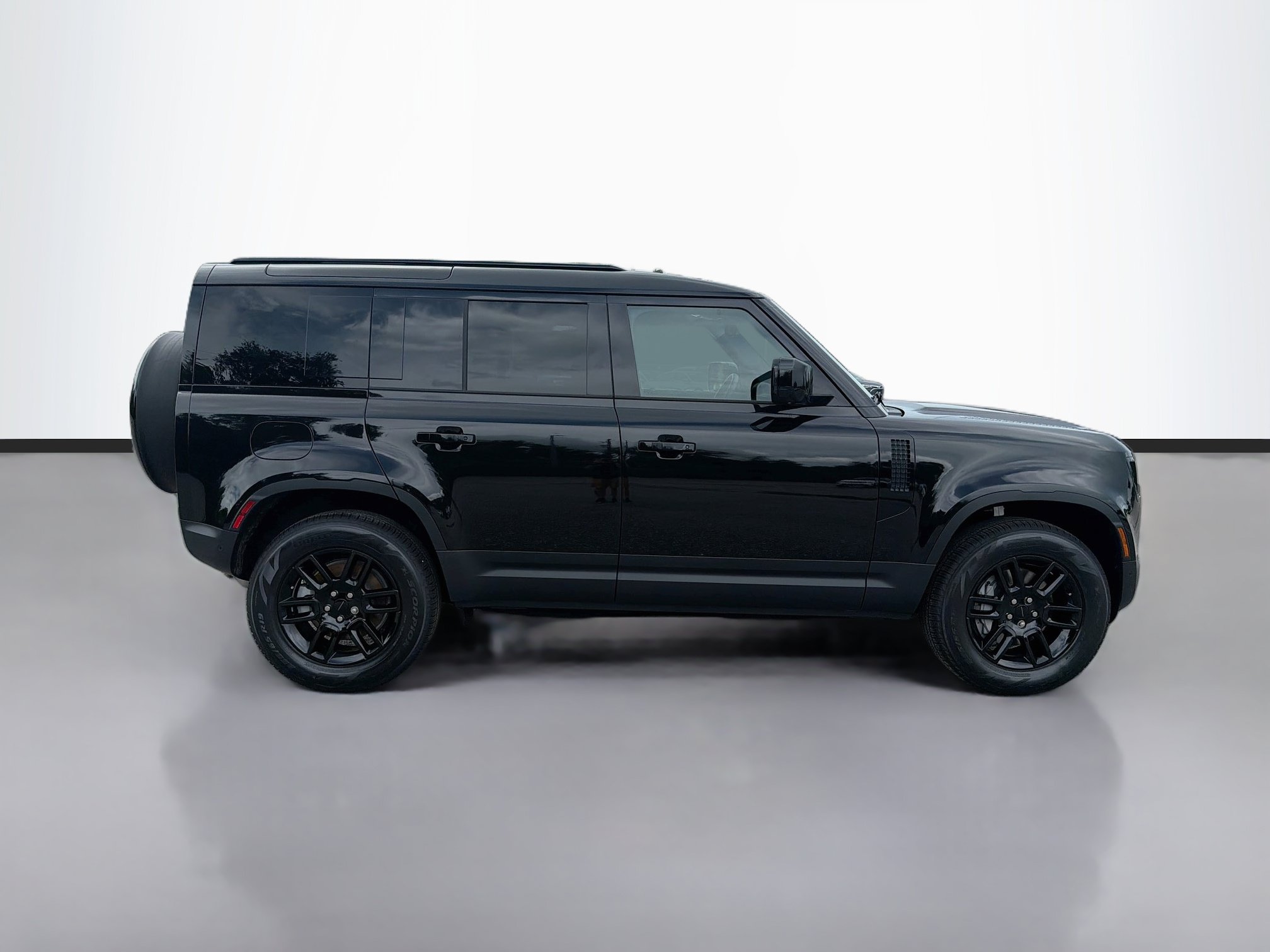 New 2026 Land Rover Defender 110 S AWD/4WD image 6