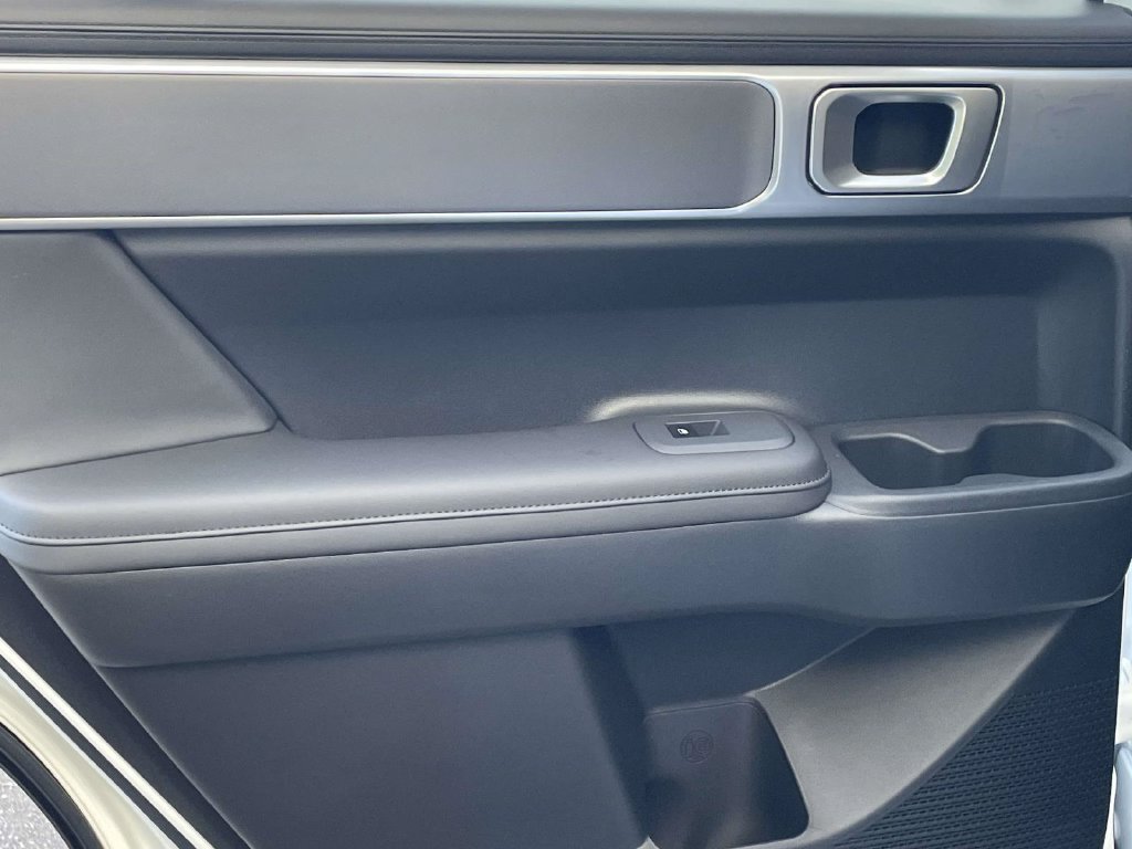 New 2027 Hyundai Santa Fe SEL FWD image 12