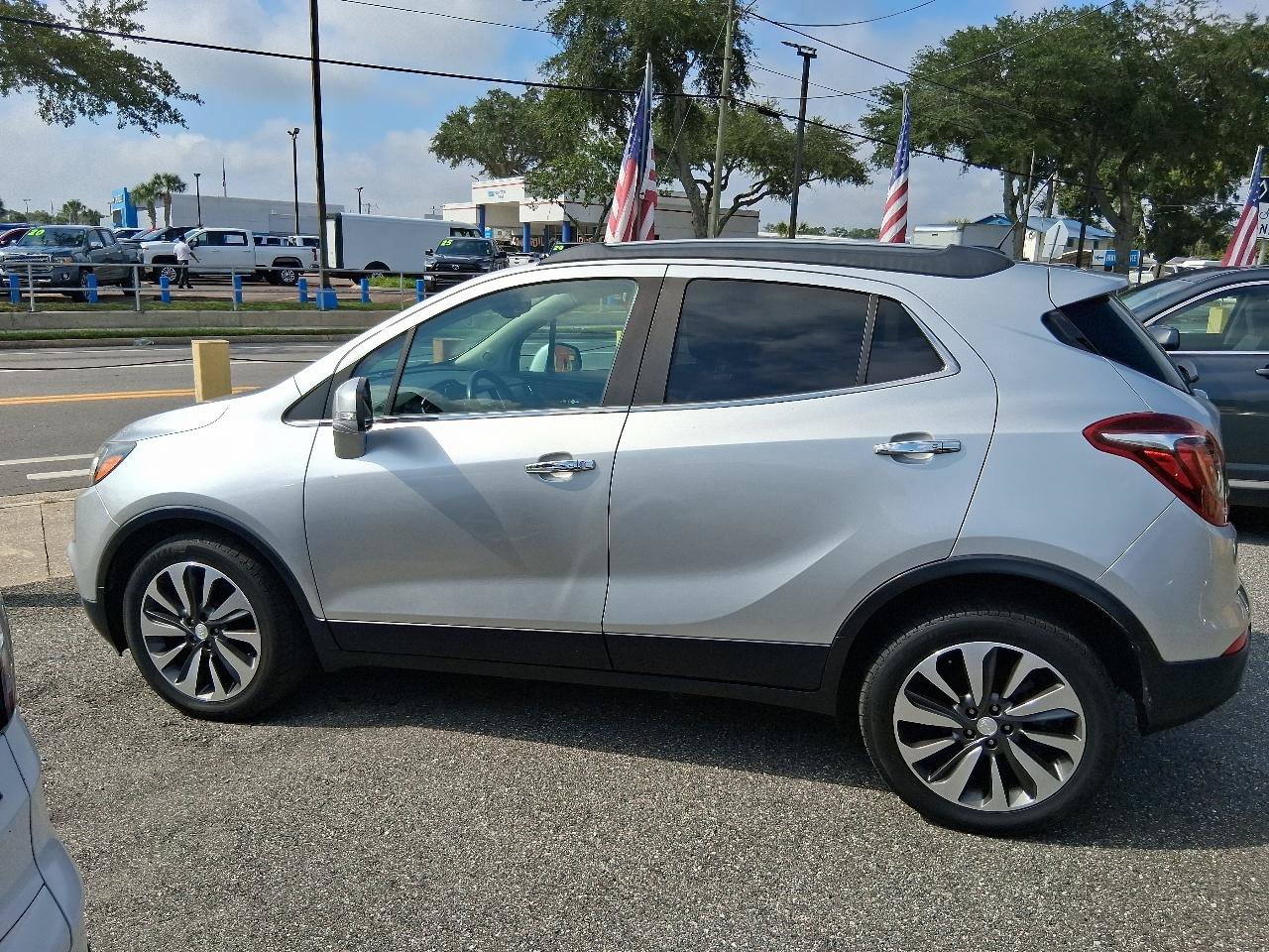 Used 2018 Buick Encore Essence FWD image 7