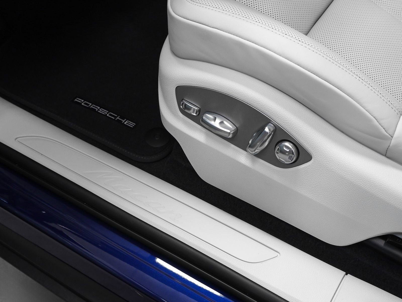 New 2026 Porsche Macan image 30