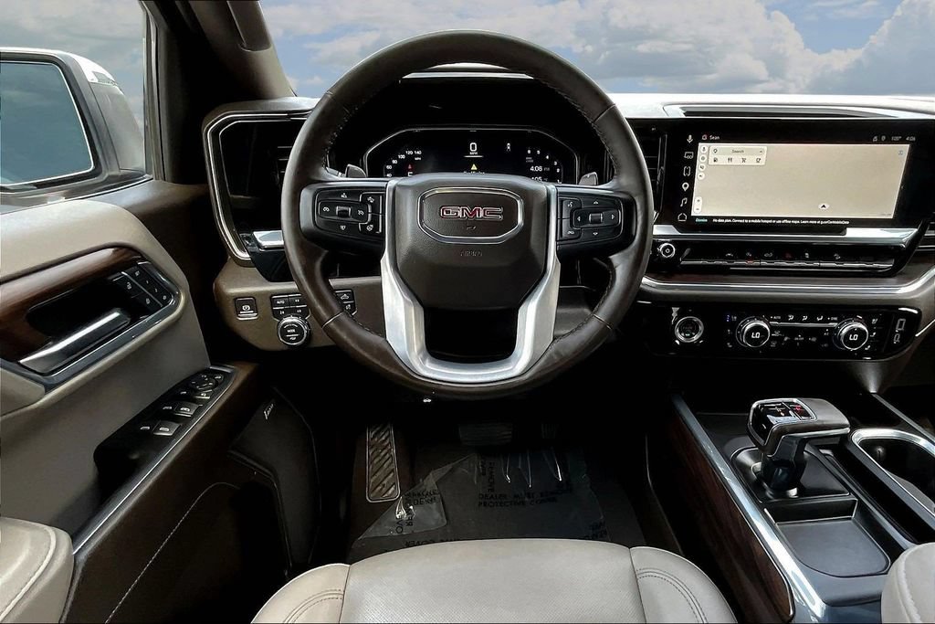 Used 2023 GMC Sierra 1500 SLT w/ SLT Premium Package AWD/4WD image 11