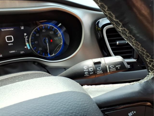Used 2020 Chrysler Pacifica Touring-L w/ Advanced Safetytec Group AWD/4WD image 21