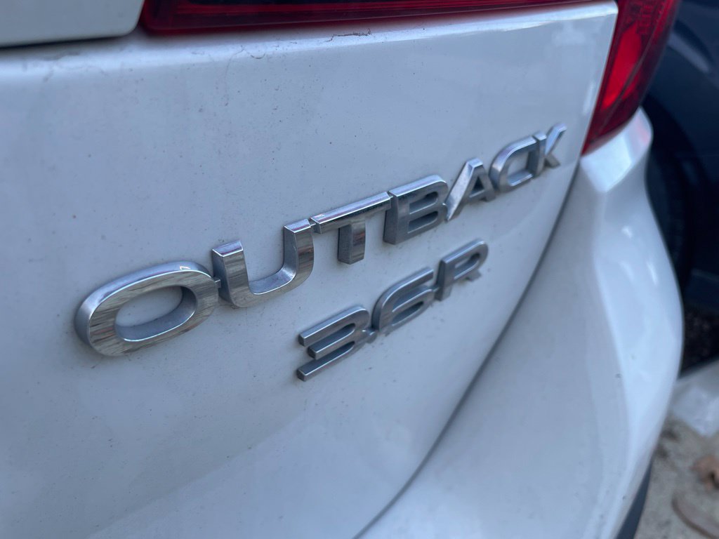 Used 2019 Subaru Outback 3.6R Limited AWD/4WD image 7