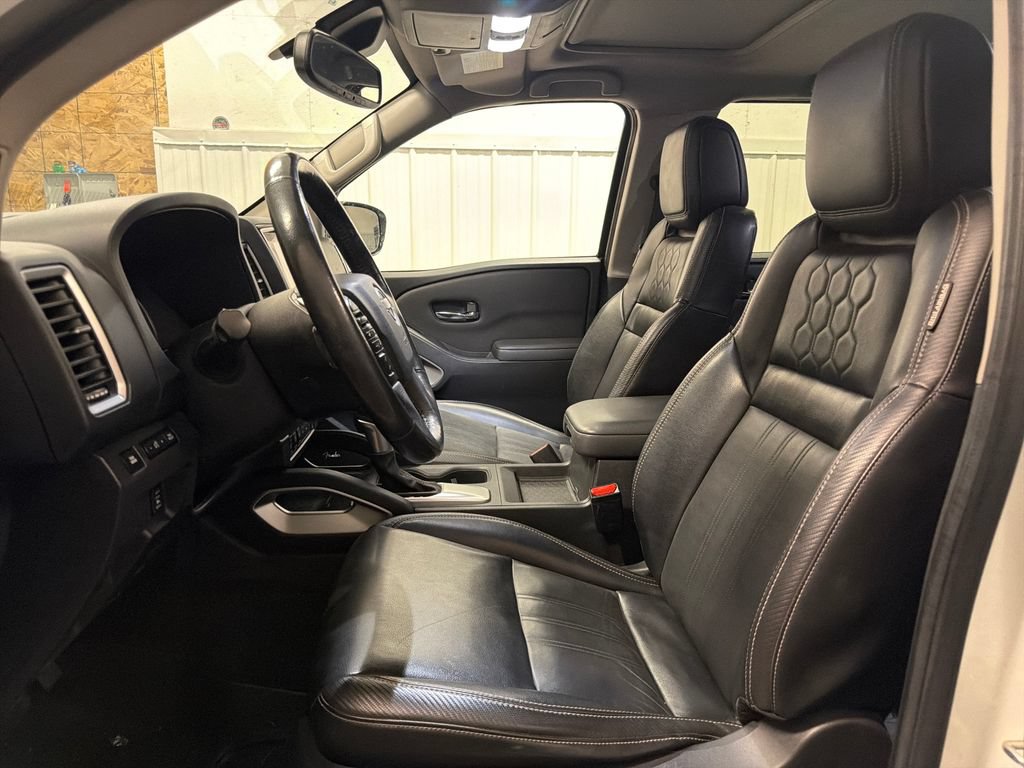 Used 2022 Nissan Frontier SV w/ SV Premium Package AWD/4WD image 32