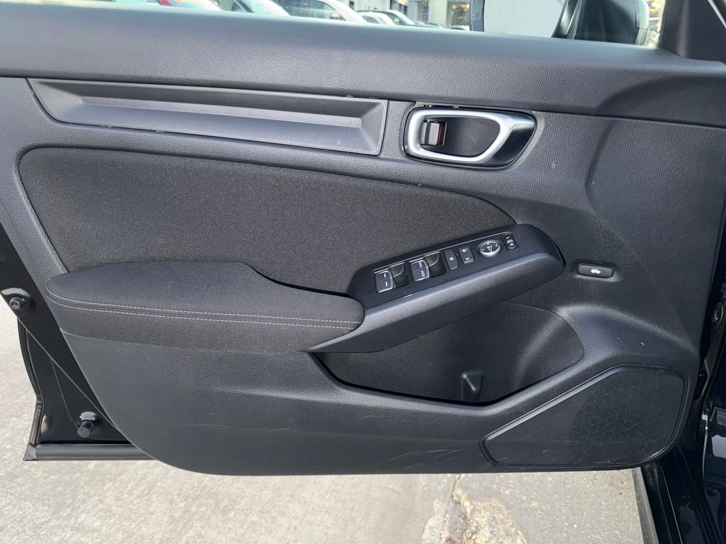 Used 2025 Honda Civic Sport image 10